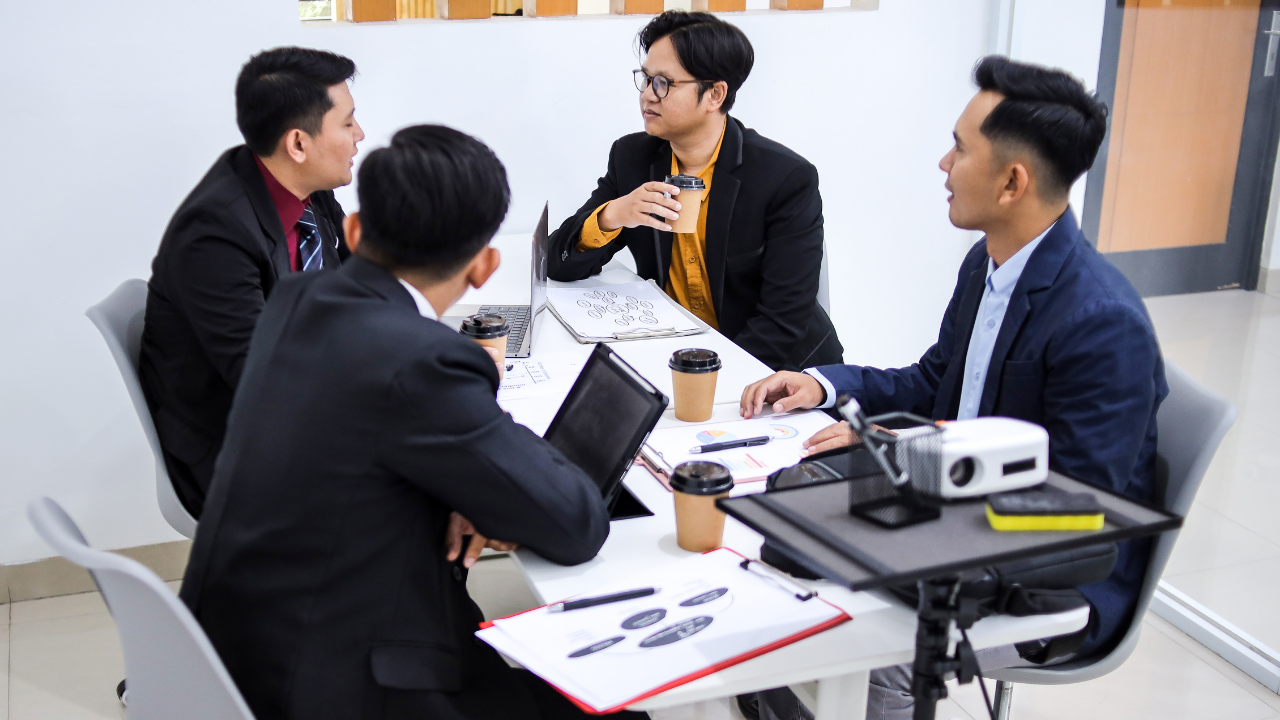 Tim teknis Sinergi Jaringan Telekomunikasi